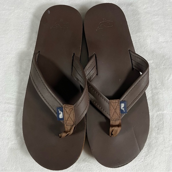 VINEYARD VINES Contoured Leather Mudslide Brown Thong Flip...